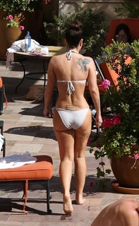 Tulisa feet photo thumbnail