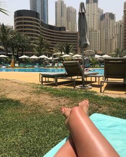 Denise Van Outen feet photo thumbnail