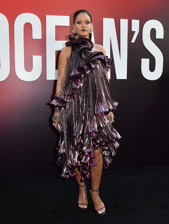 Rihanna feet photo thumbnail