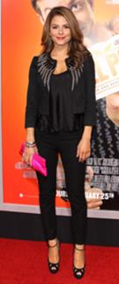 Maria Menounos feet photo thumbnail