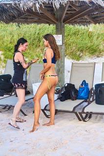 Barbara Palvin feet photo thumbnail