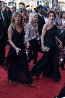 Jennifer Aniston feet photo thumbnail