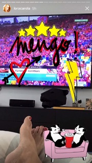 Carolina Dieckmann feet photo thumbnail