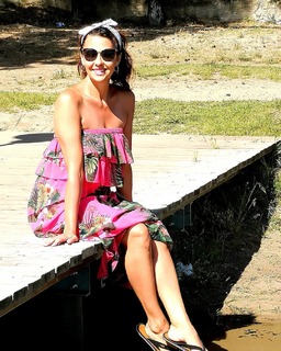 Anna Popek feet photo thumbnail