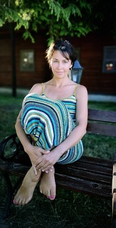 Anna Popek feet photo thumbnail