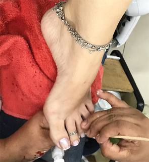 Karin Klemp feet photo thumbnail