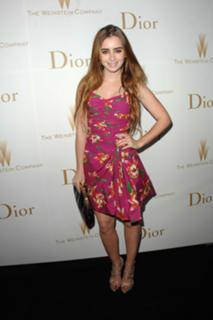 Lily Collins feet photo thumbnail