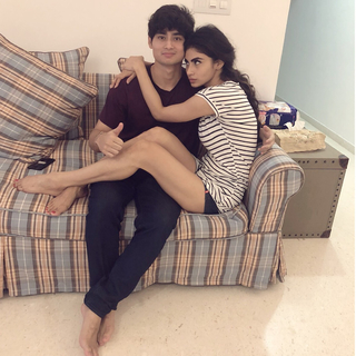 Mouni Roy feet photo thumbnail