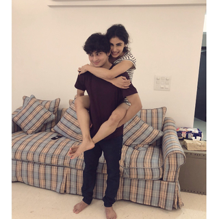 Mouni Roy feet photo thumbnail