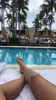 Sara Sampaio feet photo thumbnail