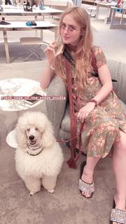 Kathryn Newton feet photo thumbnail