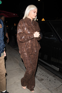 Kylie Jenner feet photo thumbnail