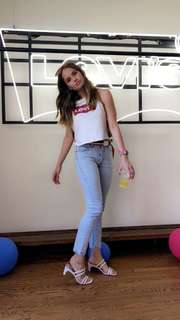 Debby Ryan feet photo thumbnail