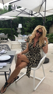 Victoria Silvstedt feet photo thumbnail
