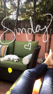 Emily Osment feet photo thumbnail