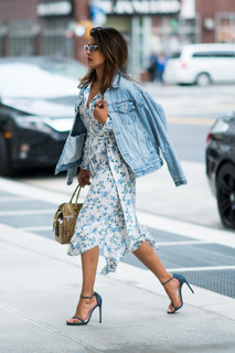 Priyanka Chopra Jonas feet photo thumbnail