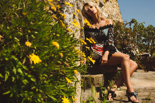 Cristina Ferreira feet photo thumbnail