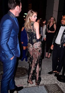Kate Upton feet photo thumbnail