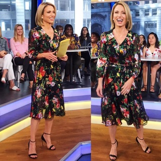 Amy Robach feet photo thumbnail