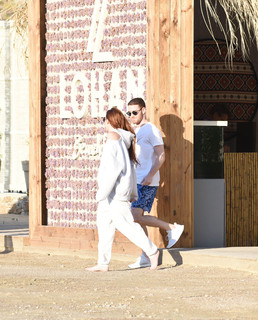 Lindsay Lohan feet photo thumbnail