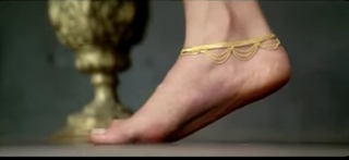 Taapsee Pannu feet photo thumbnail