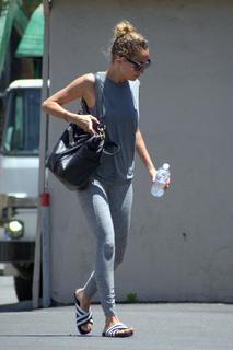Nicole Richie feet photo thumbnail