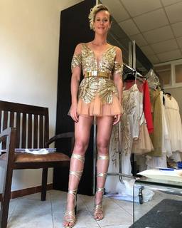 Federica Pellegrini feet photo thumbnail