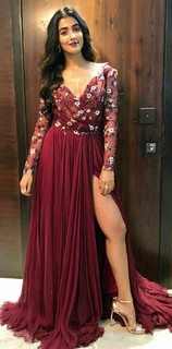 Pooja Hegde feet photo thumbnail