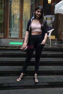 Pooja Hegde feet photo thumbnail