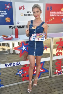 Kristin Cavallari feet photo thumbnail