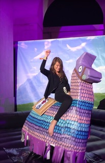 Jenna Ezarik feet photo thumbnail