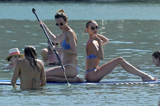 Kimberley Garner feet photo thumbnail