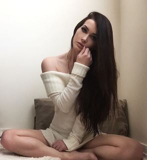 Niece Waidhofer feet photo 5