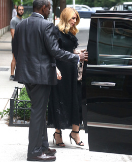 Claire Danes feet photo thumbnail