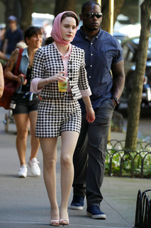 Rachel Brosnahan feet photo thumbnail