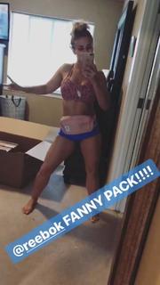 Paige VanZant feet photo thumbnail