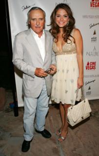Maria Menounos feet photo thumbnail