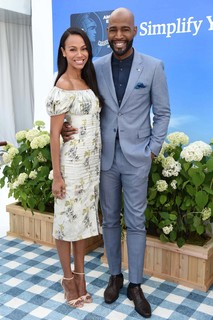 Zoe Saldana feet photo thumbnail