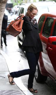 Uma Thurman feet photo thumbnail