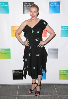 Chelsea Handler feet photo thumbnail