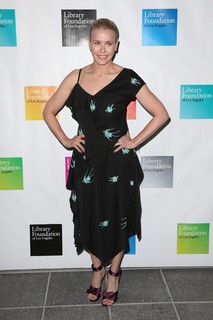 Chelsea Handler feet photo thumbnail