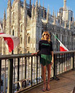Chiara Ferragni feet photo thumbnail