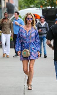 Nicky Rothschild feet photo thumbnail