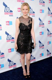 Gillian Jacobs feet photo thumbnail