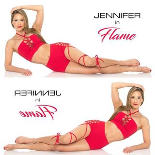 Jennifer Nicole Lee feet photo thumbnail