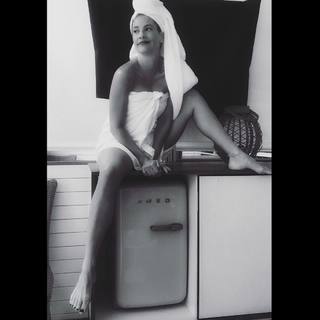 Jennifer Nicole Lee feet photo thumbnail