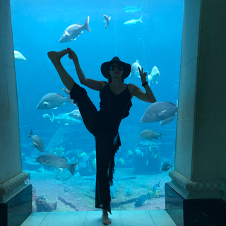 Jennifer Nicole Lee feet photo thumbnail