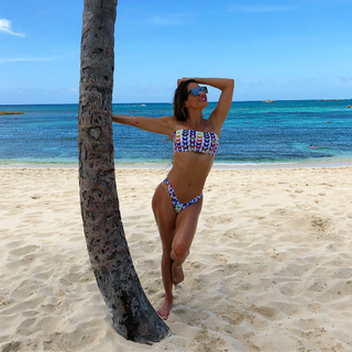 Jennifer Nicole Lee feet photo thumbnail
