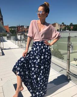 Paulina Sykut feet photo thumbnail