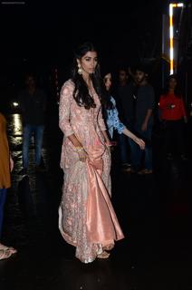Pooja Hegde feet photo thumbnail